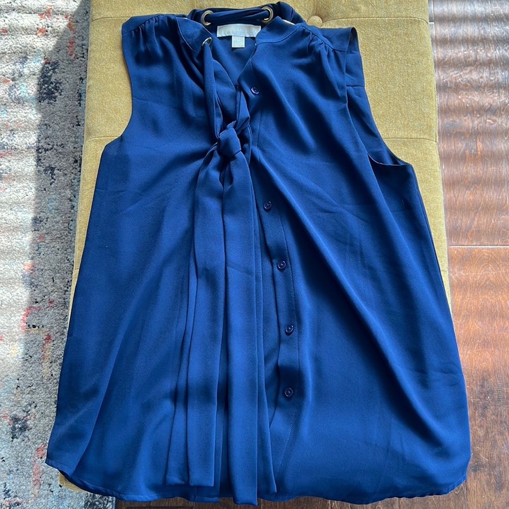 Michael Kors navy blue sleeveless button up tank with tie
